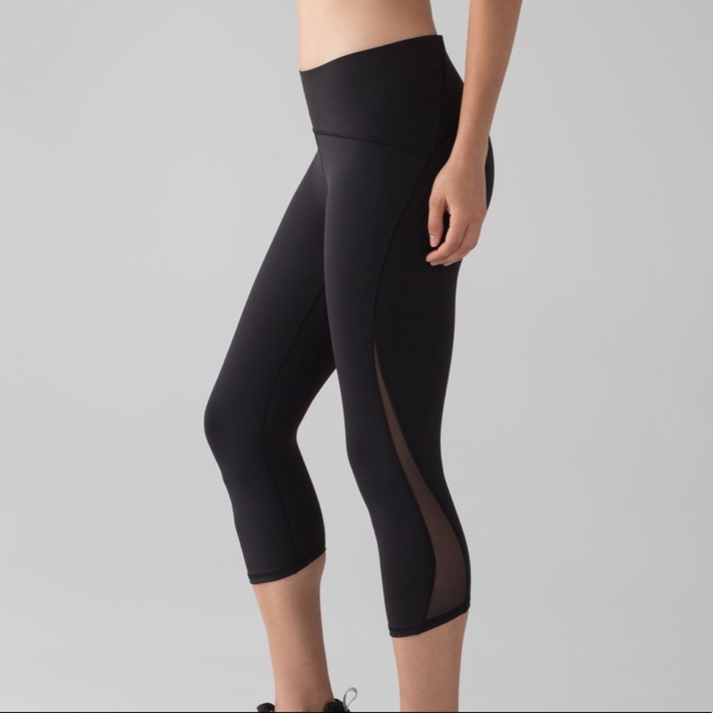Lululemon Train Times Crop (17")
Black